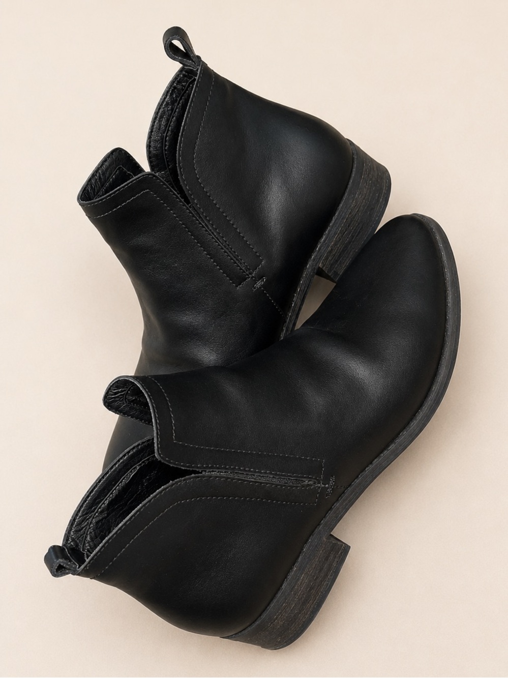 Dolce Vita Black Leather Chelsea Ankle Boots Women’s Size 9